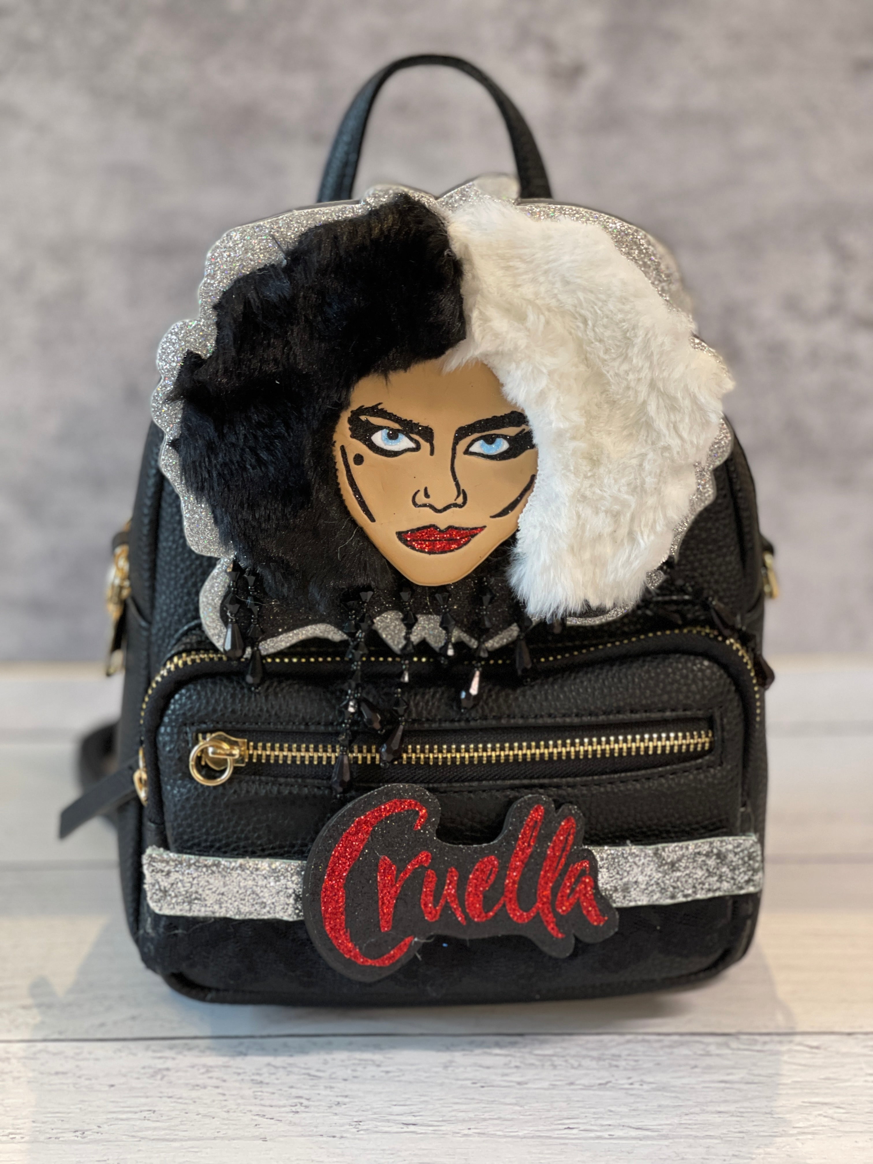 Cruella Accessory Pack bag sold separately